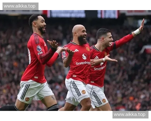 连续4场首发！曼联小将彻底逆袭 卡里克夸他潜力巨大